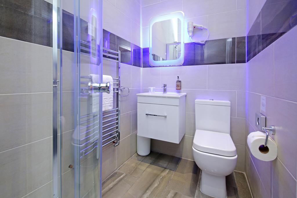 Imperial Guest House Ltd. Hounslow Room photo